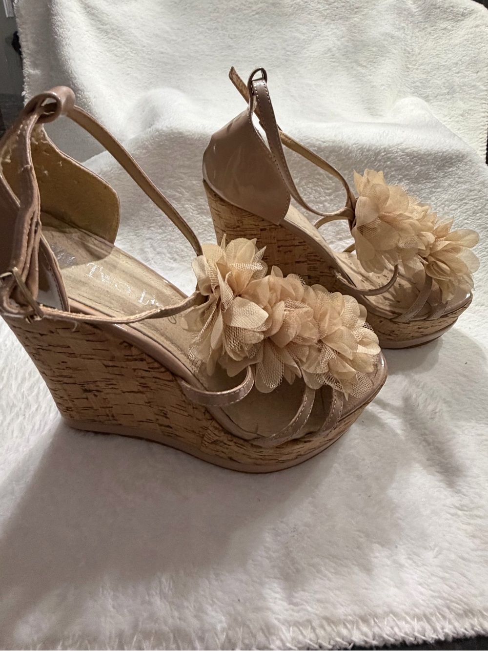 Two Lips Floral Cork Wedge Sandals Nude Size 9